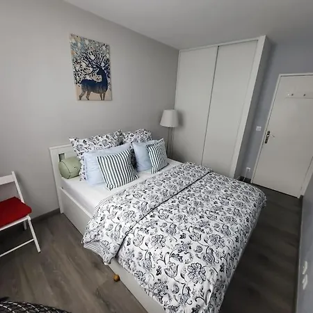 Appartement Confort Avec Balcon - Champigny Exterior photo